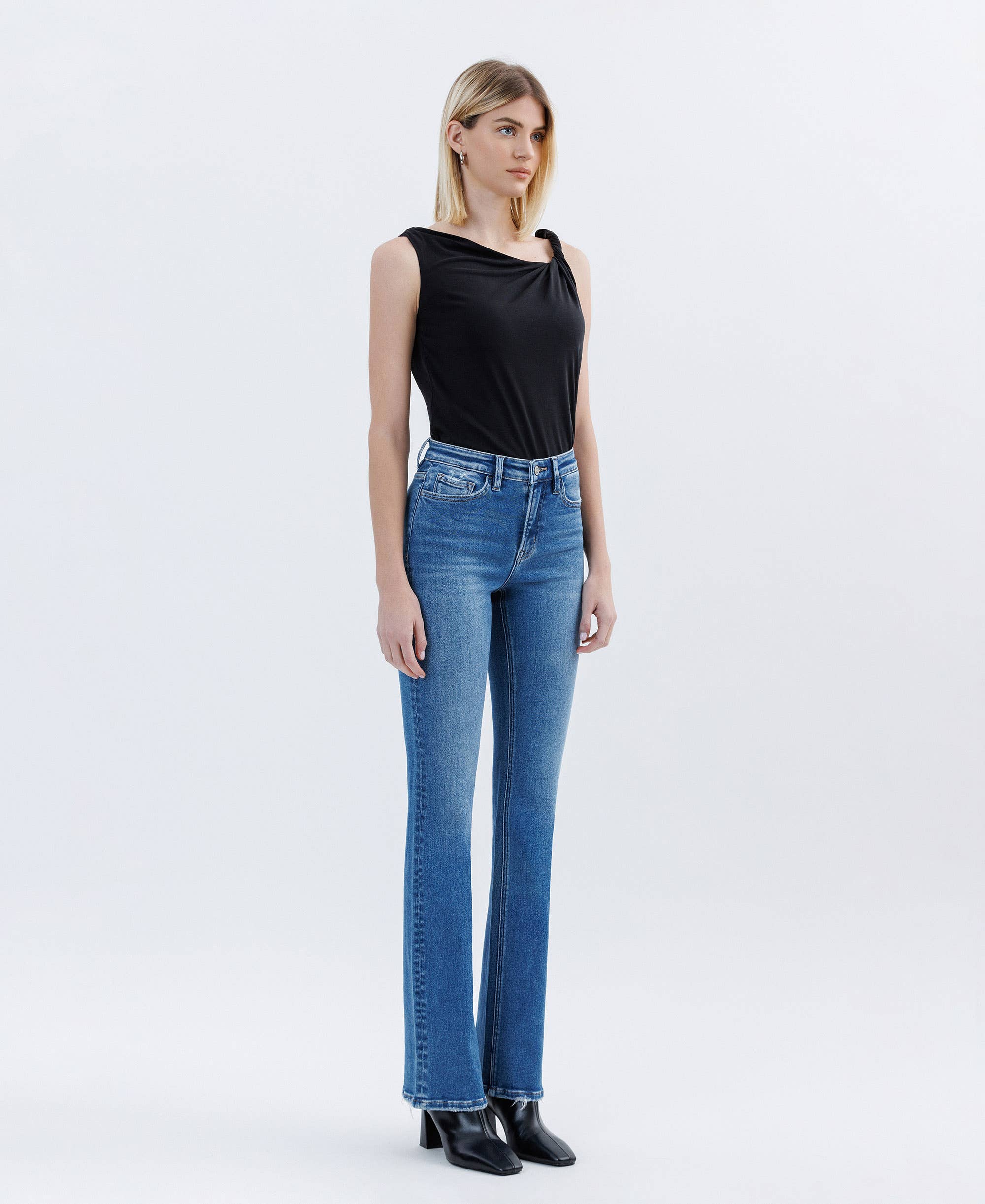 HIGH RISE MEDIUM DARK FULL LENGTH BOOTCUT JEANS F6081