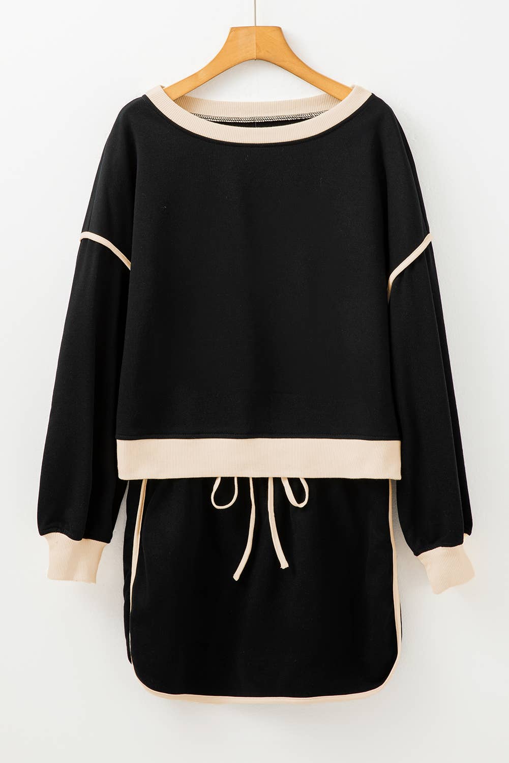 Color Contrast Loose Pullover and Lace-up Waist Skort Set